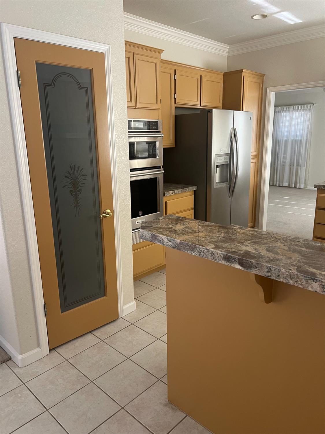 Detail Gallery Image 3 of 4 For 1053 L Aloutte Way, Sacramento,  CA 95831 - 4 Beds | 3 Baths