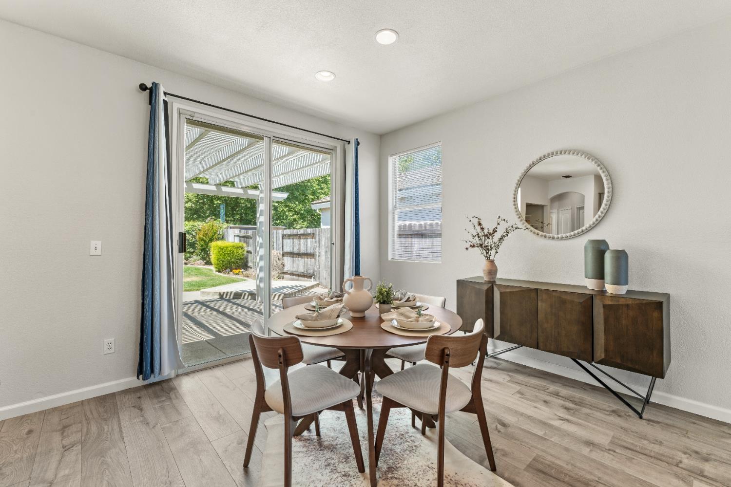 Bennoel Court, Elk Grove, California image 9