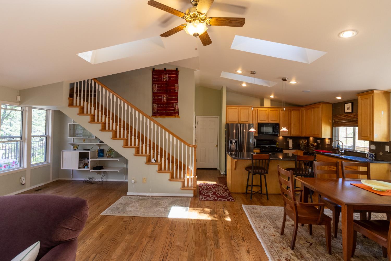 Detail Gallery Image 9 of 66 For 18069 Norlene Way, Grass Valley,  CA 95949 - 3 Beds | 3 Baths