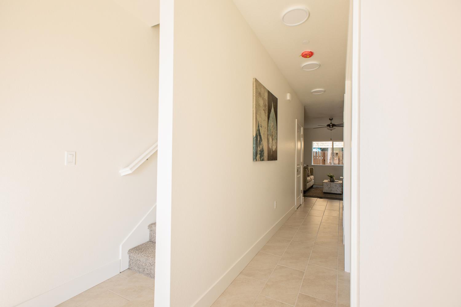 Detail Gallery Image 6 of 20 For 908 N. Olive Ave #900,  Turlock,  CA 95380 - 3 Beds | 2/1 Baths