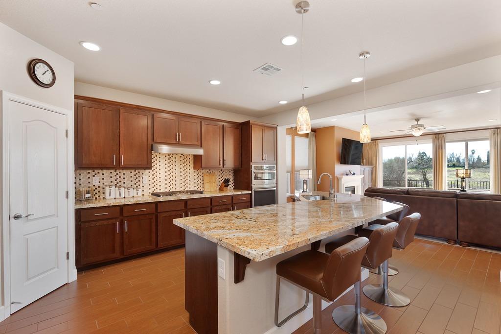 Detail Gallery Image 11 of 48 For 3635 Arden Villa Pl, Roseville,  CA 95747 - 4 Beds | 2/1 Baths