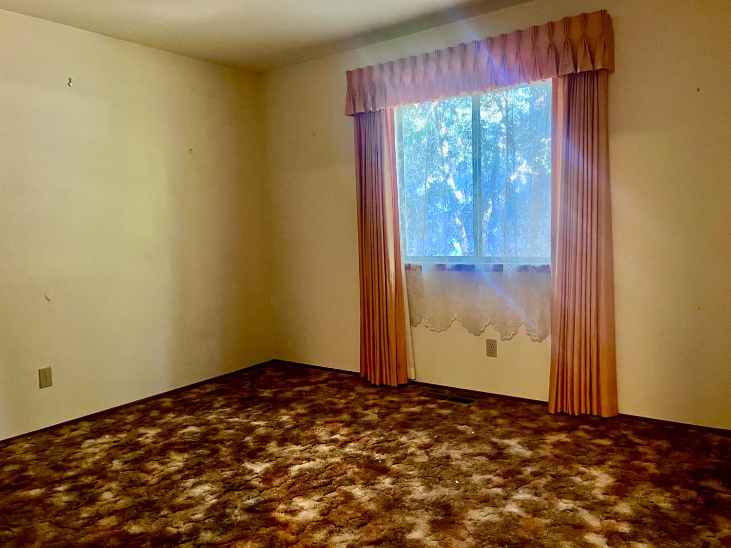 Detail Gallery Image 12 of 21 For 11777 Hanley Dr, Grass Valley,  CA 95949 - 3 Beds | 2/1 Baths