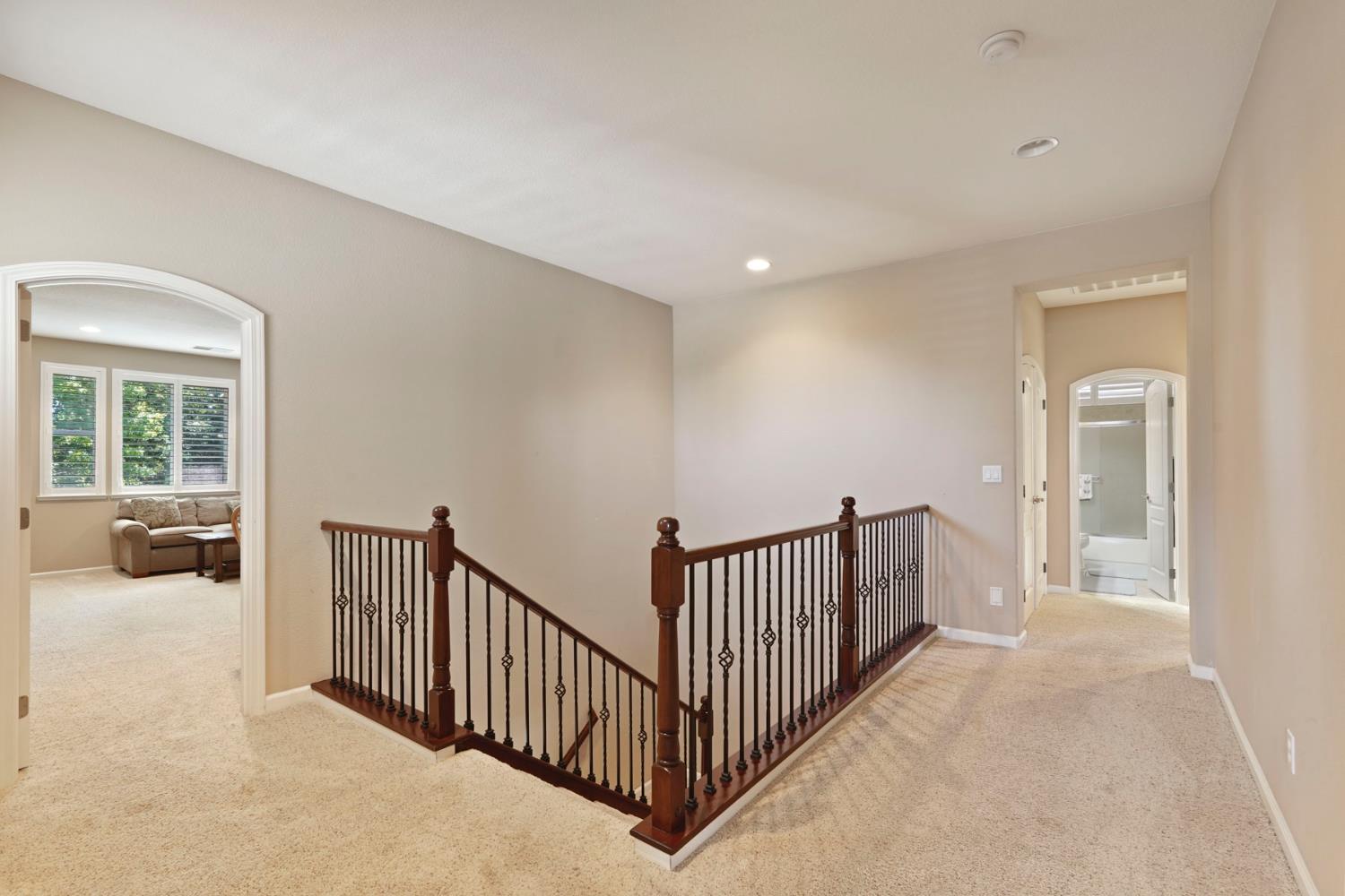 Detail Gallery Image 25 of 50 For 9734 Fall Valley Way, Sacramento,  CA 95829 - 5 Beds | 3 Baths