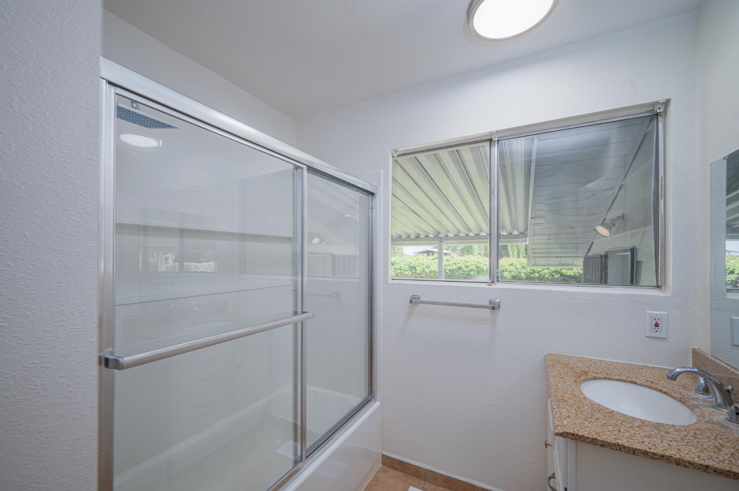 Detail Gallery Image 36 of 39 For 13137 Bentley St, Waterford,  CA 95386 - 3 Beds | 2 Baths