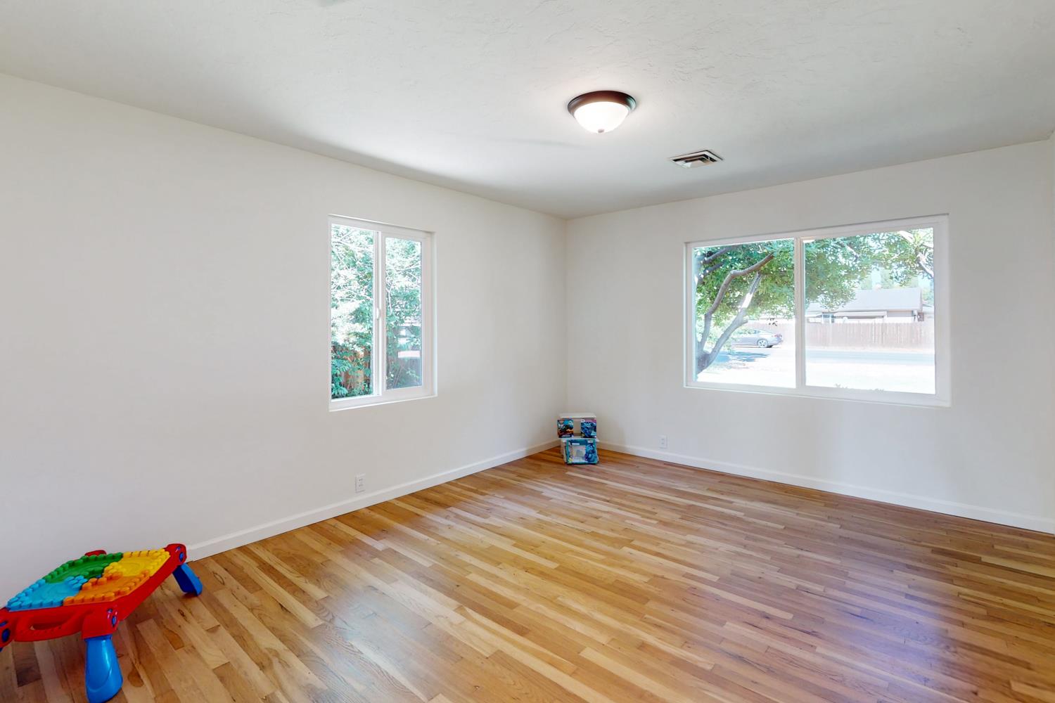 Detail Gallery Image 31 of 56 For 889 Jones Rd, Yuba City,  CA 95991 - 4 Beds | 1/1 Baths