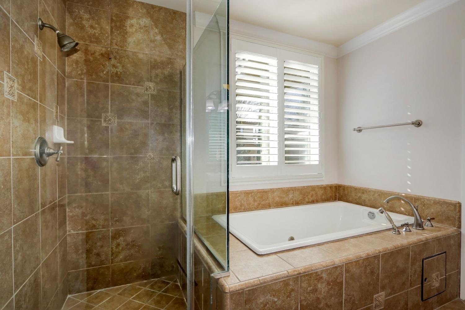 Detail Gallery Image 16 of 29 For 2430 Pavilions Place Ln #404,  Sacramento,  CA 95825 - 4 Beds | 3/1 Baths
