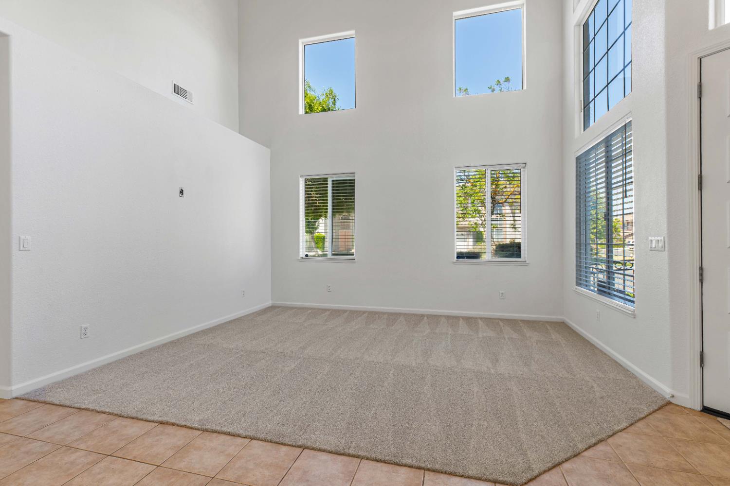 Detail Gallery Image 11 of 70 For 2520 Mira Vista Ct, Modesto,  CA 95356 - 5 Beds | 3 Baths