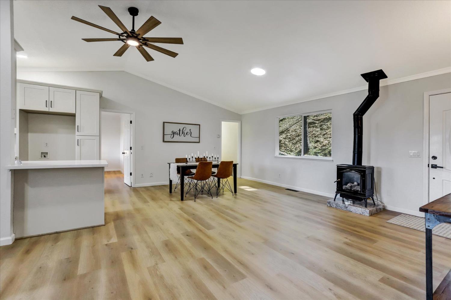 Detail Gallery Image 8 of 90 For 15690 Fay Rd, Grass Valley,  CA 95949 - 3 Beds | 2 Baths