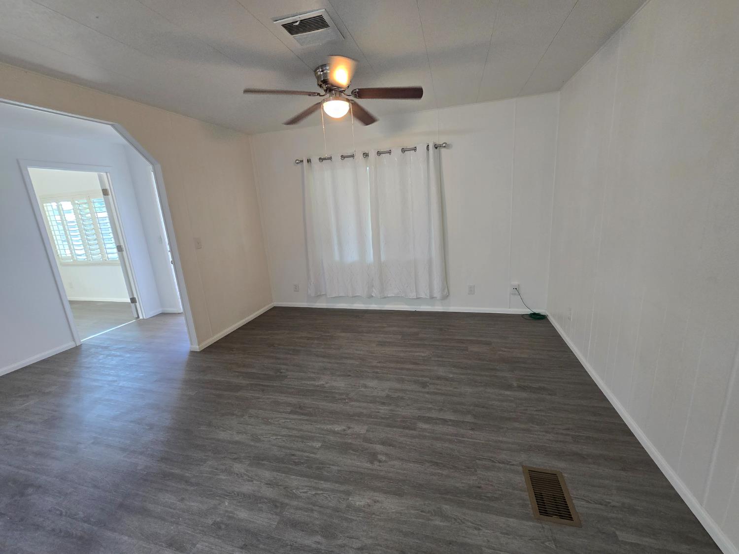 Detail Gallery Image 14 of 47 For 7425 Sylmar Ln 181, Sacramento,  CA 95842 - 3 Beds | 2 Baths