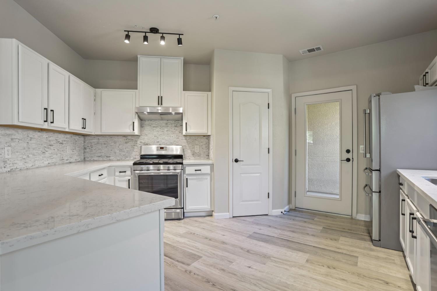 Detail Gallery Image 21 of 42 For 2487 Torino, West Sacramento,  CA 95619 - 2 Beds | 2 Baths