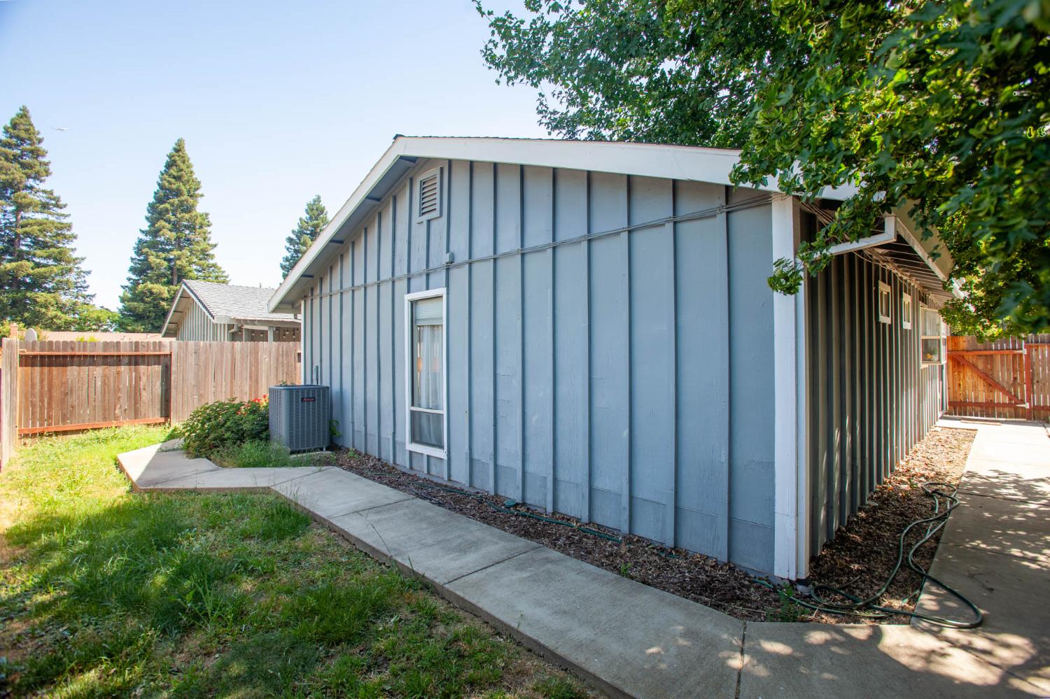 Detail Gallery Image 26 of 28 For 2949 Candido Dr, Sacramento,  CA 95833 - 2 Beds | 2 Baths