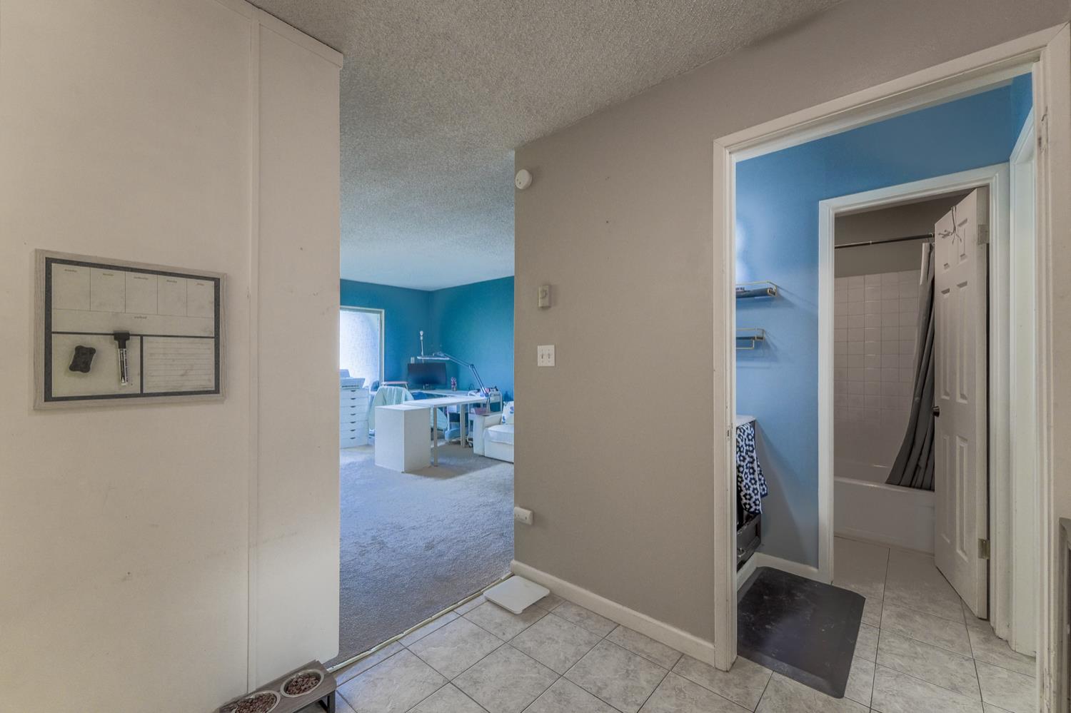Detail Gallery Image 8 of 31 For 1036 Oak Grove Rd #86,  Concord,  CA 94518 - 1 Beds | 1 Baths