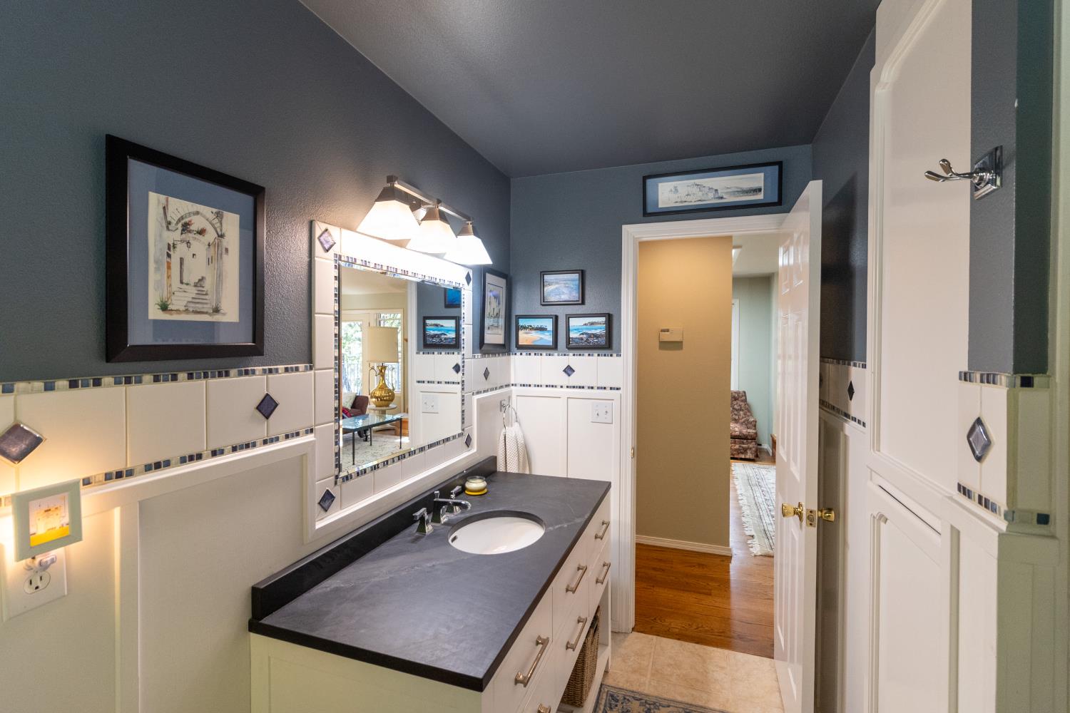 Detail Gallery Image 15 of 66 For 18069 Norlene Way, Grass Valley,  CA 95949 - 3 Beds | 3 Baths