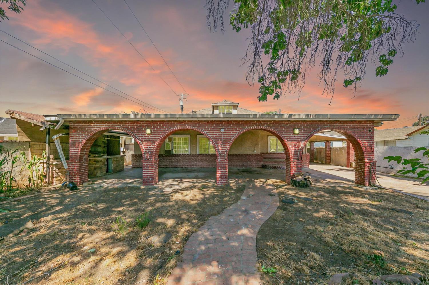 Detail Gallery Image 1 of 48 For 8691 E Stockton Blvd, Elk Grove,  CA 95624 - 3 Beds | 2 Baths