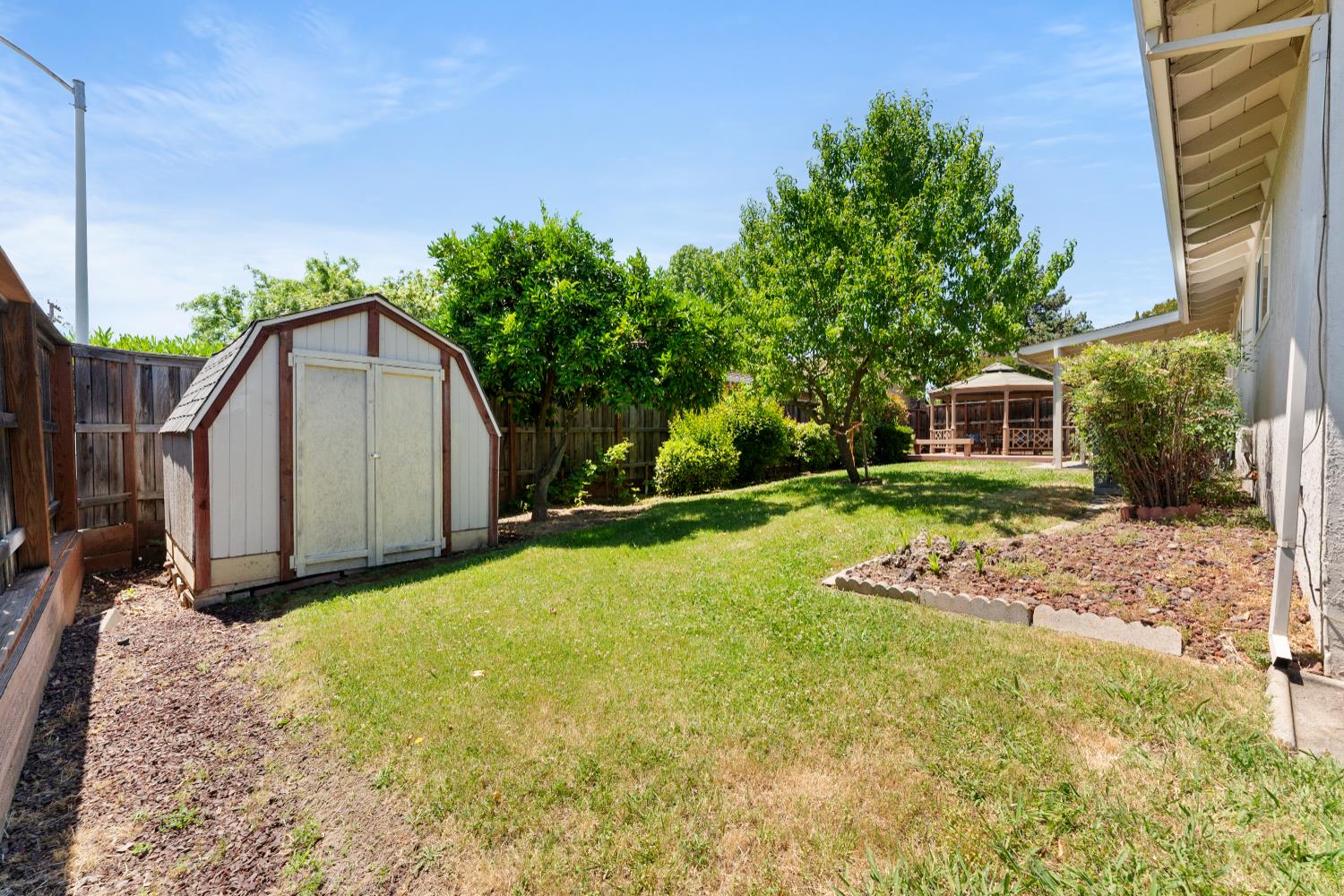 Detail Gallery Image 35 of 47 For 6836 Westmore Way, Carmichael,  CA 95608 - 4 Beds | 2 Baths