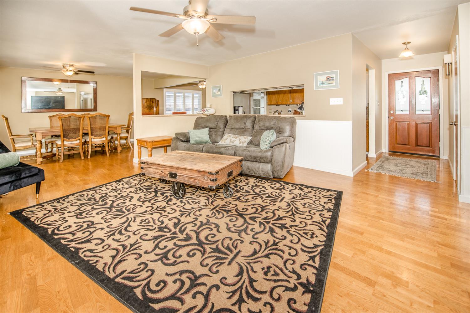 Detail Gallery Image 9 of 73 For 1418 Coloma Way, Woodland,  CA 95695 - 3 Beds | 2 Baths