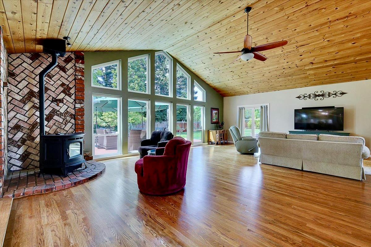Detail Gallery Image 8 of 62 For 614 Saddleback Dr, Marysville,  CA 95901 - 3 Beds | 2/1 Baths