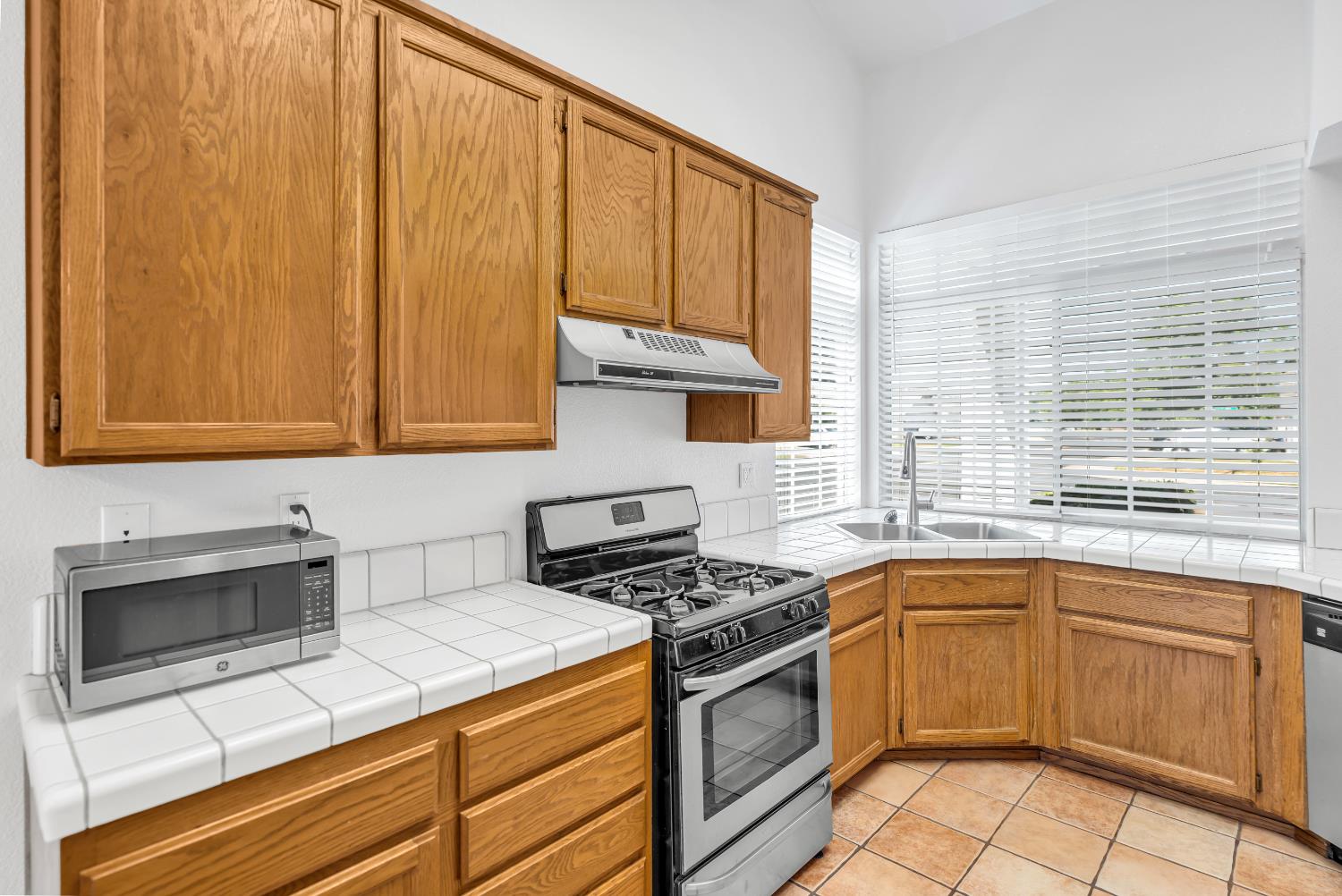 Detail Gallery Image 12 of 35 For 8825 Kepler Ct., Elk Grove,  CA 95758 - 2 Beds | 2 Baths