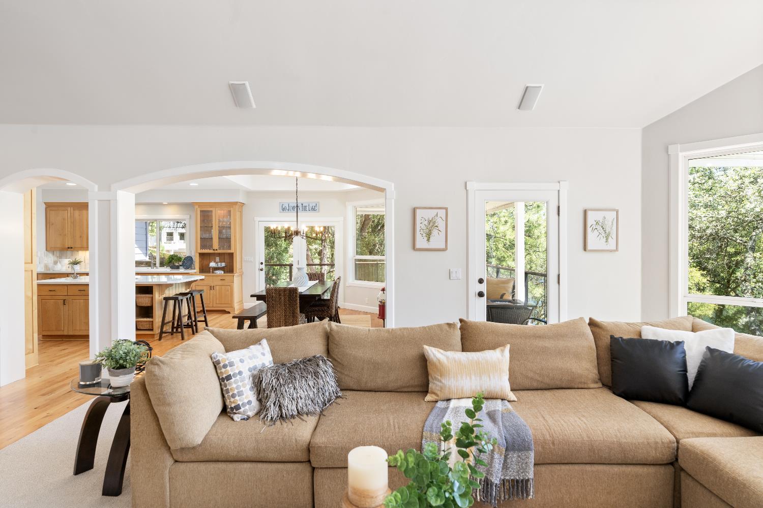 Detail Gallery Image 7 of 47 For 13987 Camino De Lego, Auburn,  CA 95602 - 5 Beds | 4/1 Baths