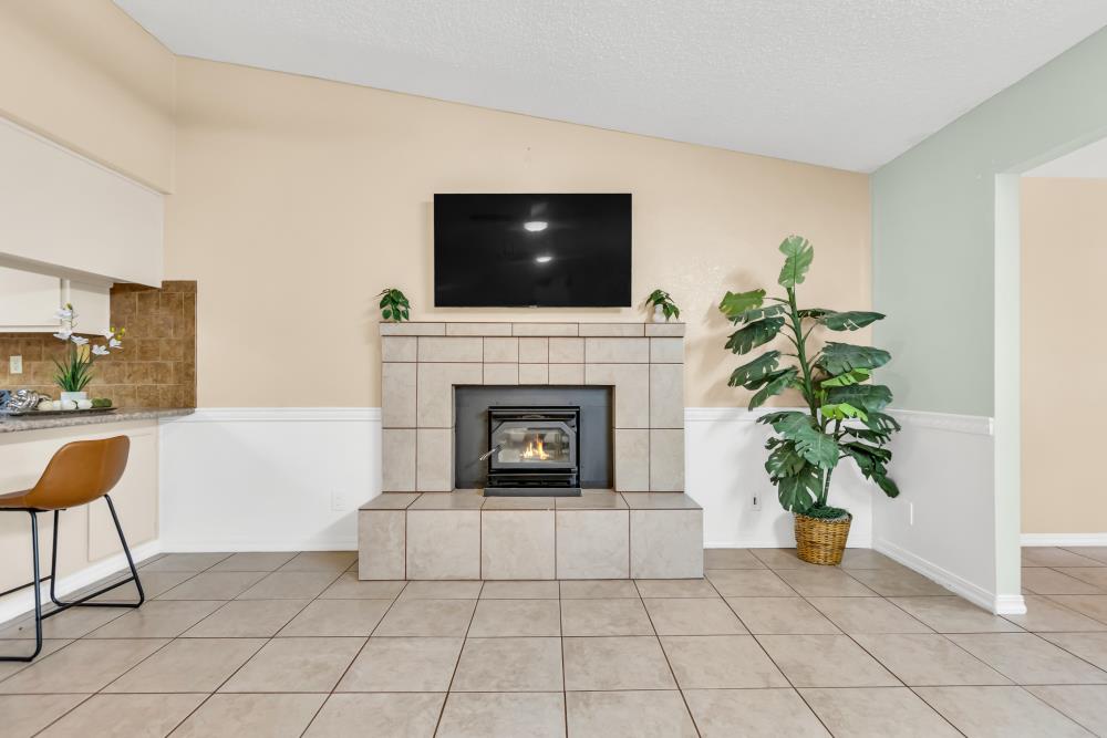 Detail Gallery Image 11 of 55 For 7661 Dyer Ct, Sacramento,  CA 95828 - 3 Beds | 2 Baths