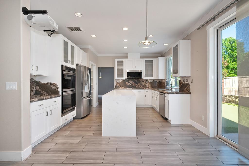 Detail Gallery Image 18 of 52 For 11886 Fire Agate Way, Rancho Cordova,  CA 95742 - 4 Beds | 3 Baths