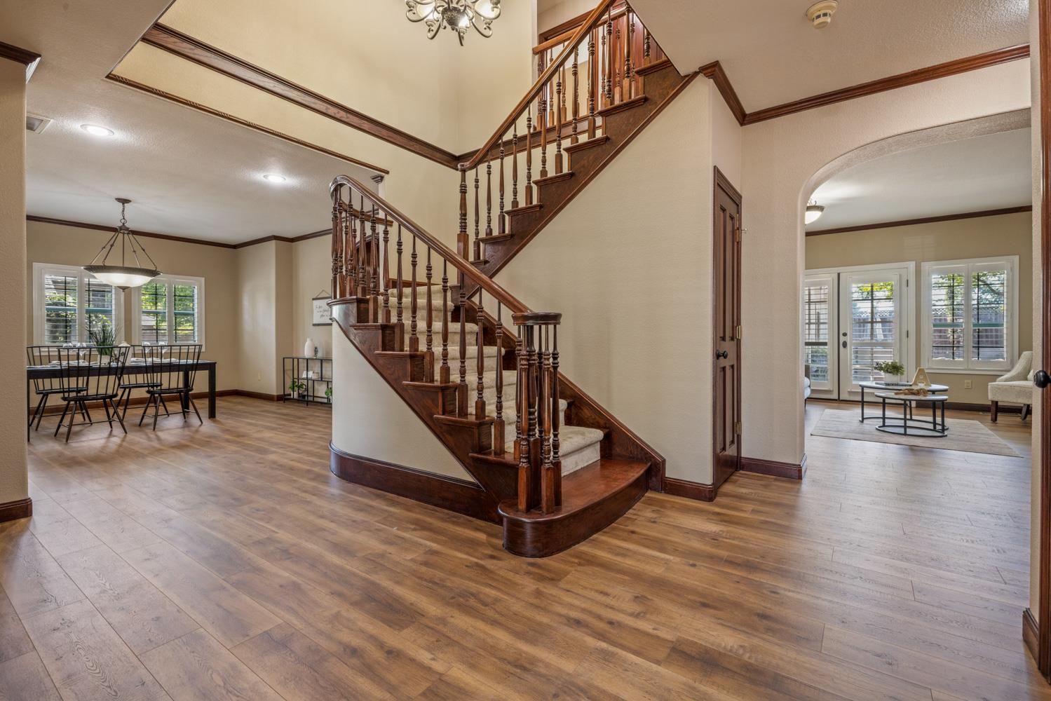Detail Gallery Image 8 of 81 For 2410 Brittany Ct, Lodi,  CA 95242 - 4 Beds | 4/1 Baths