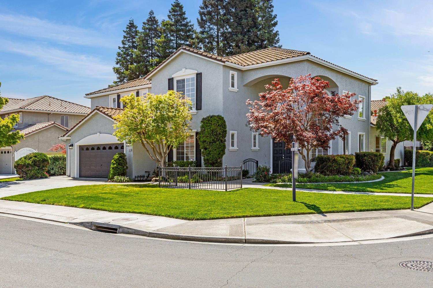 Detail Gallery Image 6 of 70 For 2520 Mira Vista Ct, Modesto,  CA 95356 - 5 Beds | 3 Baths