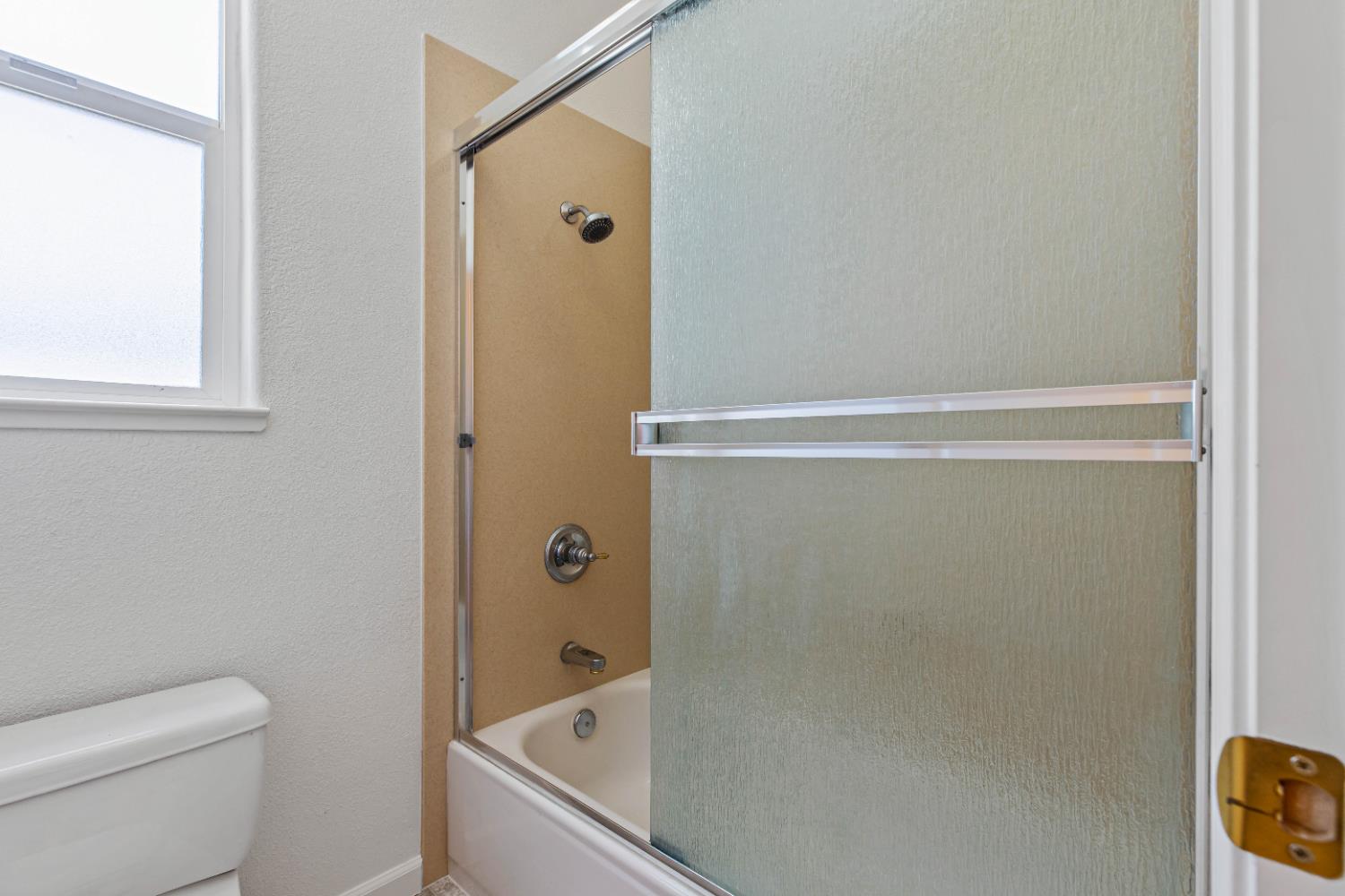 Detail Gallery Image 34 of 70 For 2520 Mira Vista Ct, Modesto,  CA 95356 - 5 Beds | 3 Baths