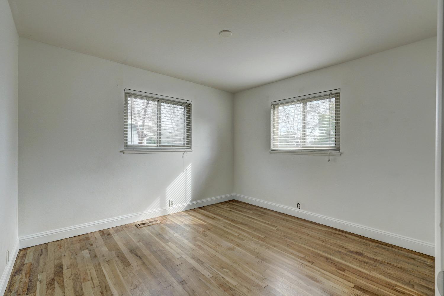 Detail Gallery Image 23 of 34 For 1005 Hillcrest Ave, Roseville,  CA 95678 - 3 Beds | 2 Baths