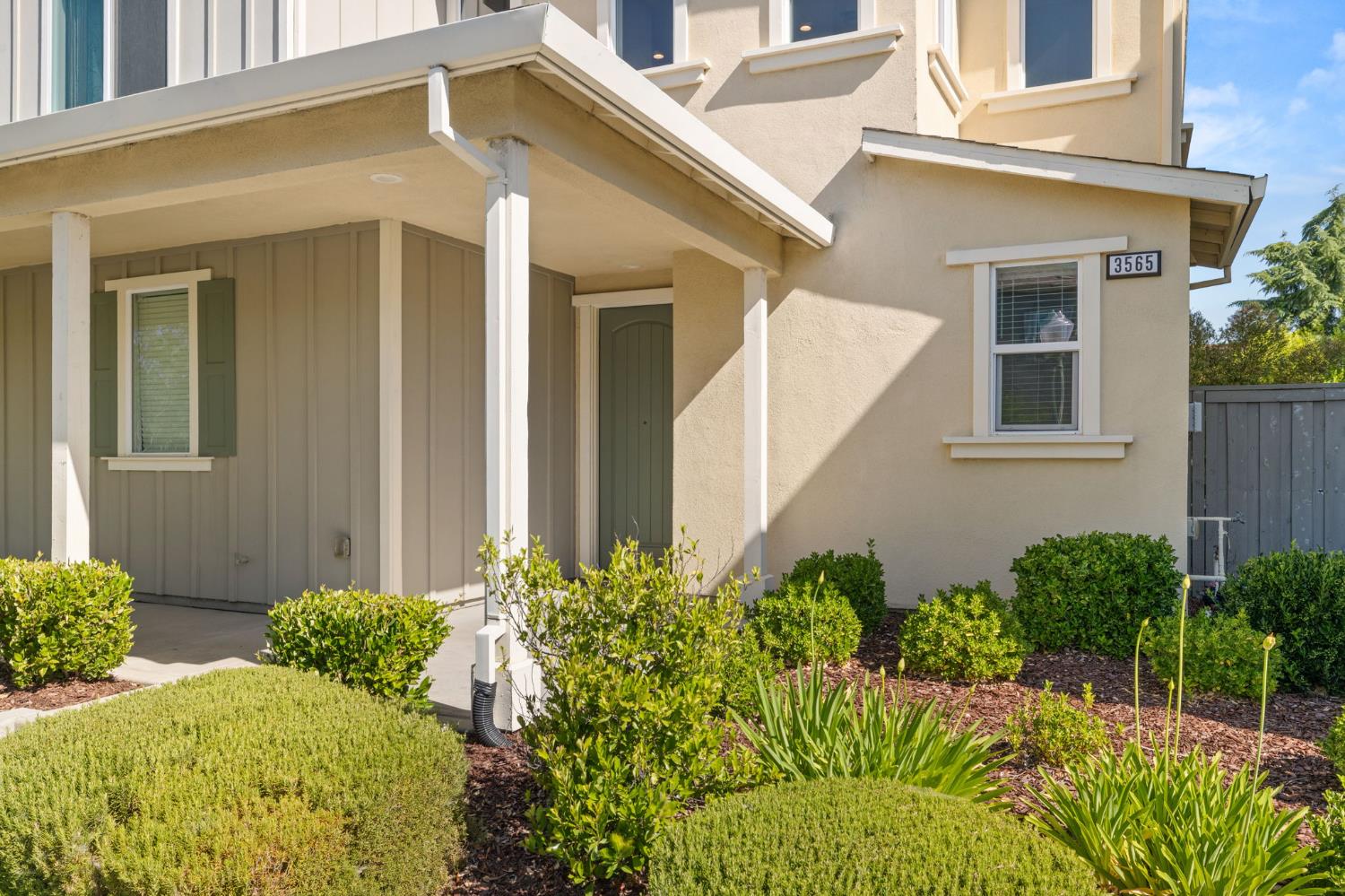 Detail Gallery Image 7 of 78 For 3565 Forney Way, Sacramento,  CA 95816 - 4 Beds | 2/1 Baths
