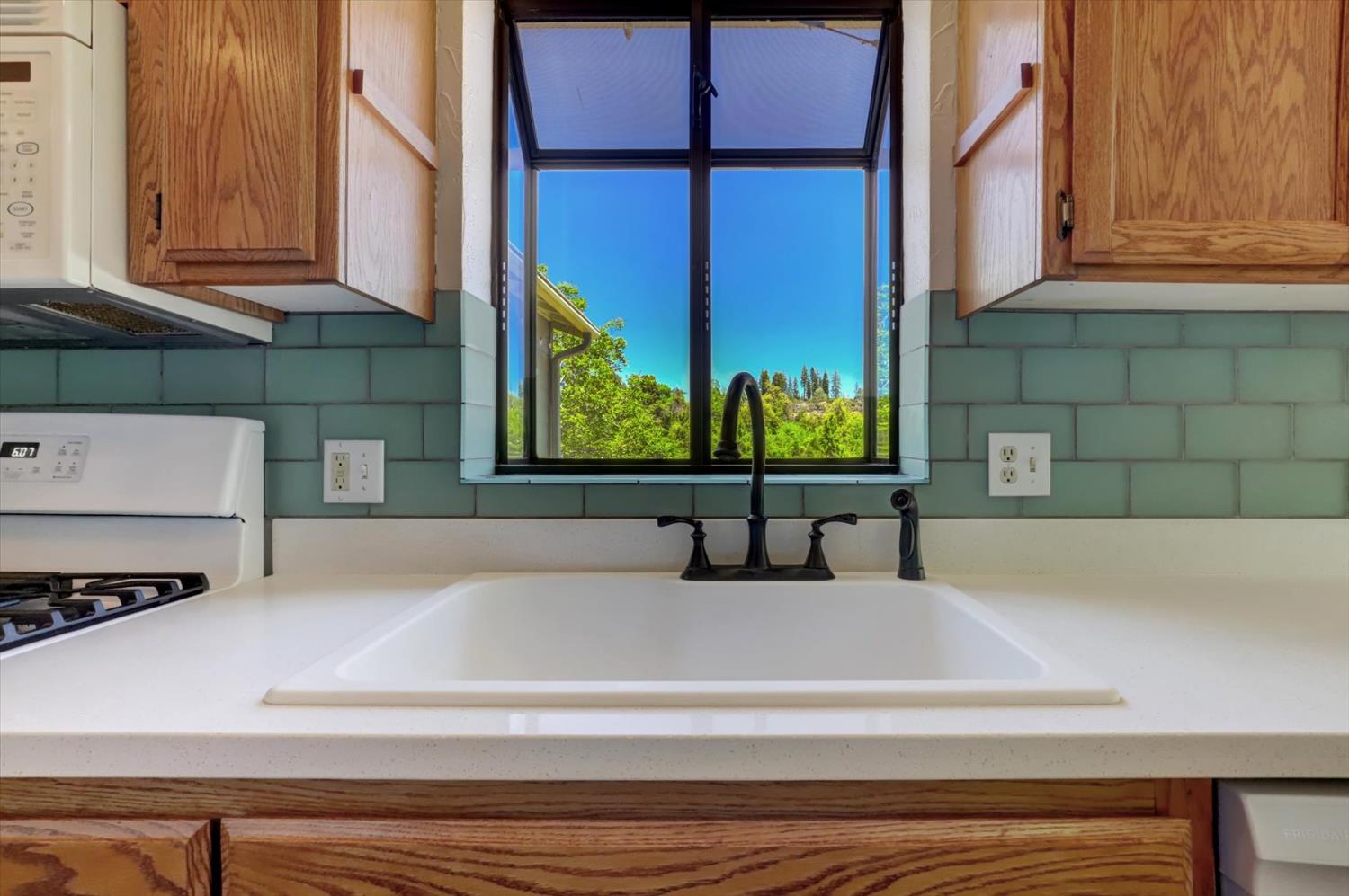 Detail Gallery Image 12 of 69 For 10808 Footwall Dr, Grass Valley,  CA 95945 - 2 Beds | 2/1 Baths