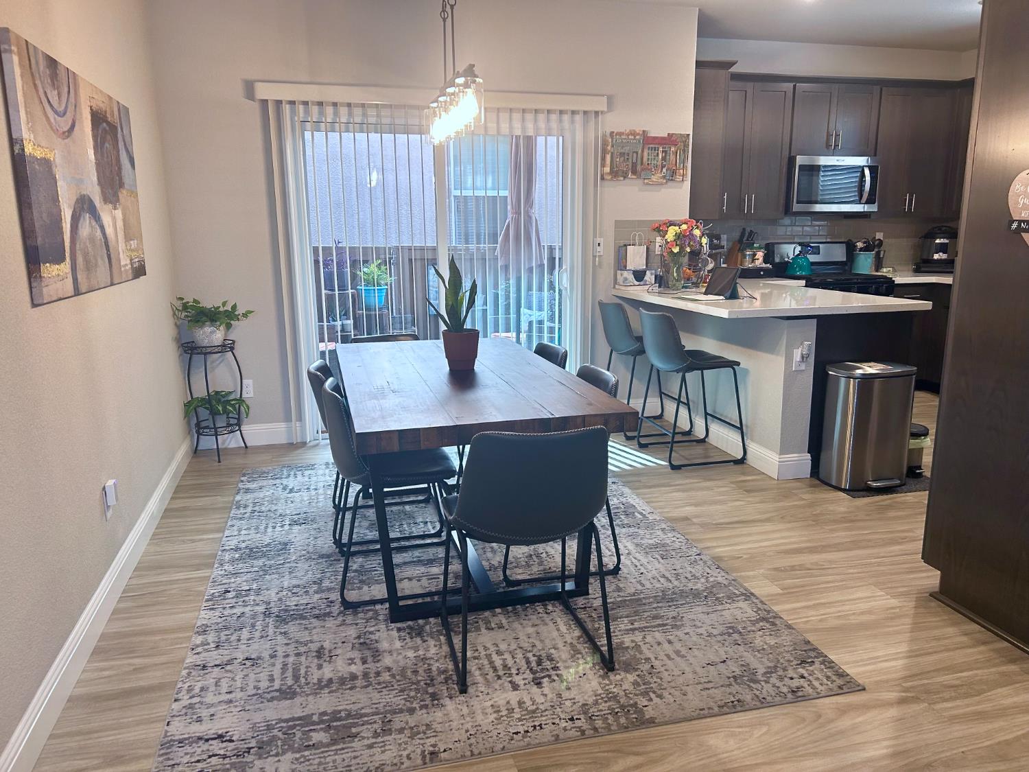 Detail Gallery Image 2 of 4 For 953 Posey St, Galt,  CA 95632 - 3 Beds | 2/1 Baths