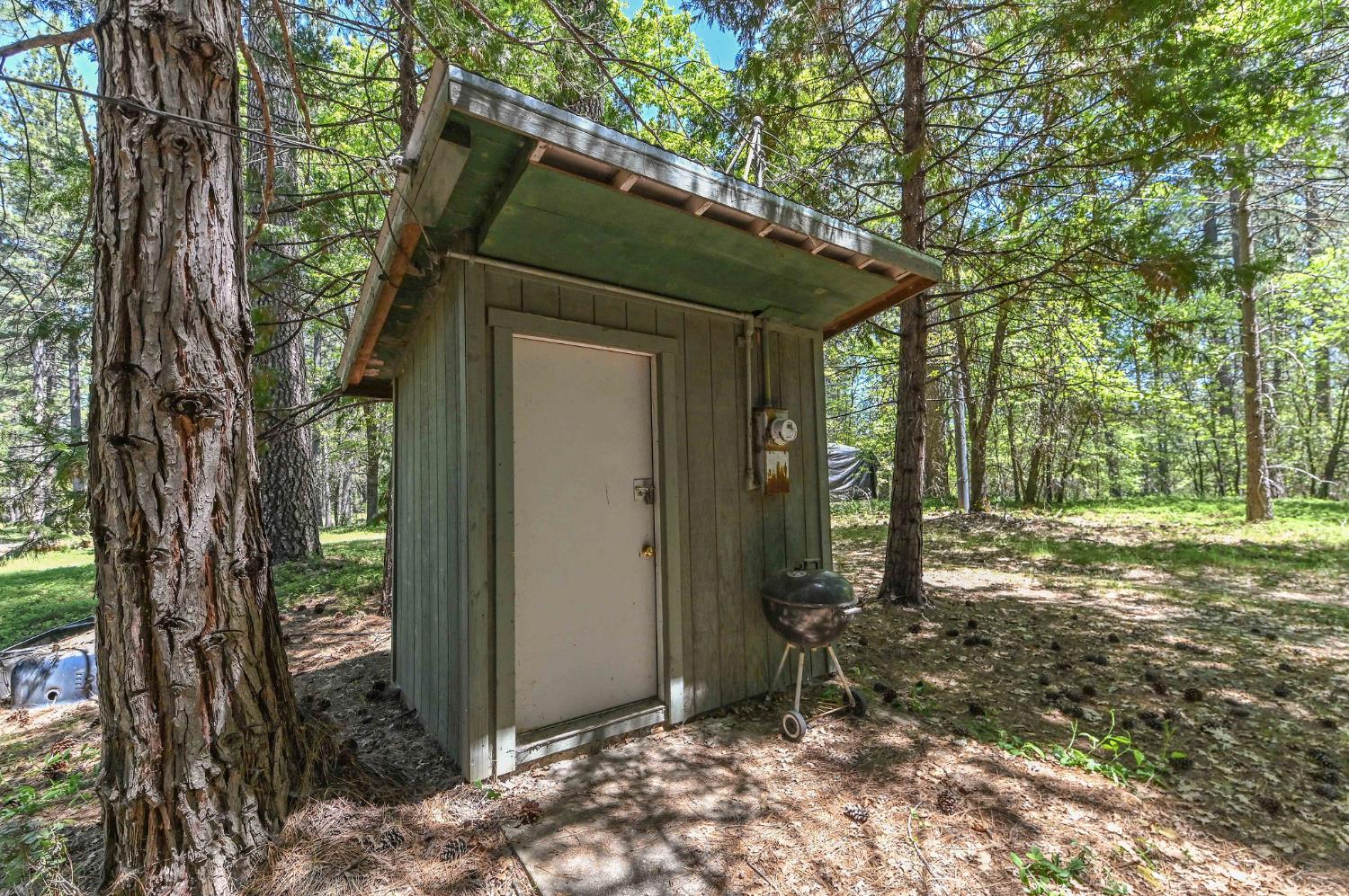 Detail Gallery Image 22 of 31 For 1216 Railroad Flat Rd, Mokelumne Hill,  CA 95245 - 1 Beds | 1 Baths