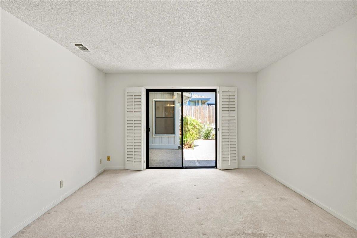 Detail Gallery Image 22 of 37 For 6544 Shadow Hawk Dr, Citrus Heights,  CA 95621 - 3 Beds | 2 Baths