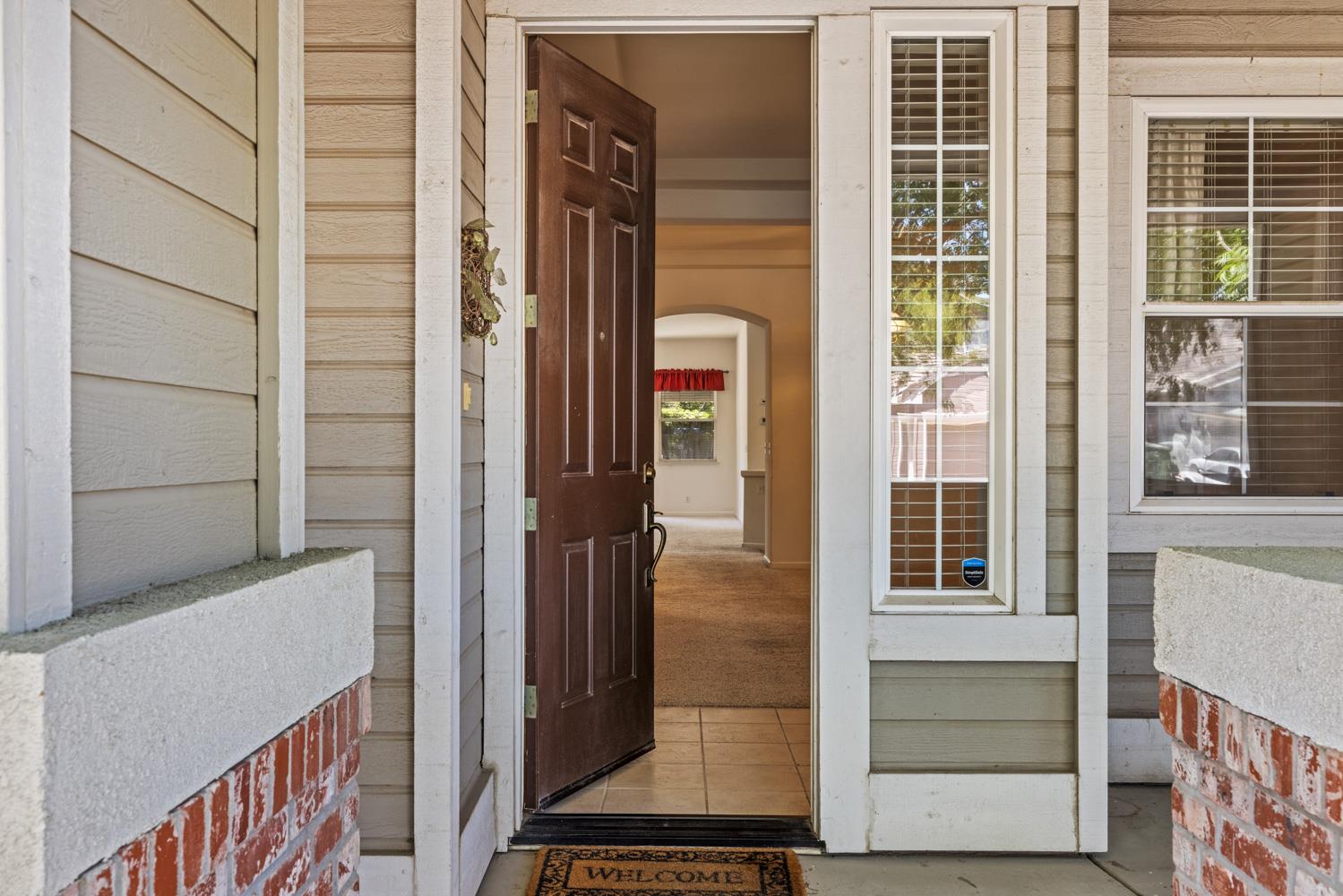 Detail Gallery Image 5 of 40 For 2264 Autumn Moon Way, Turlock,  CA 95382 - 4 Beds | 3 Baths