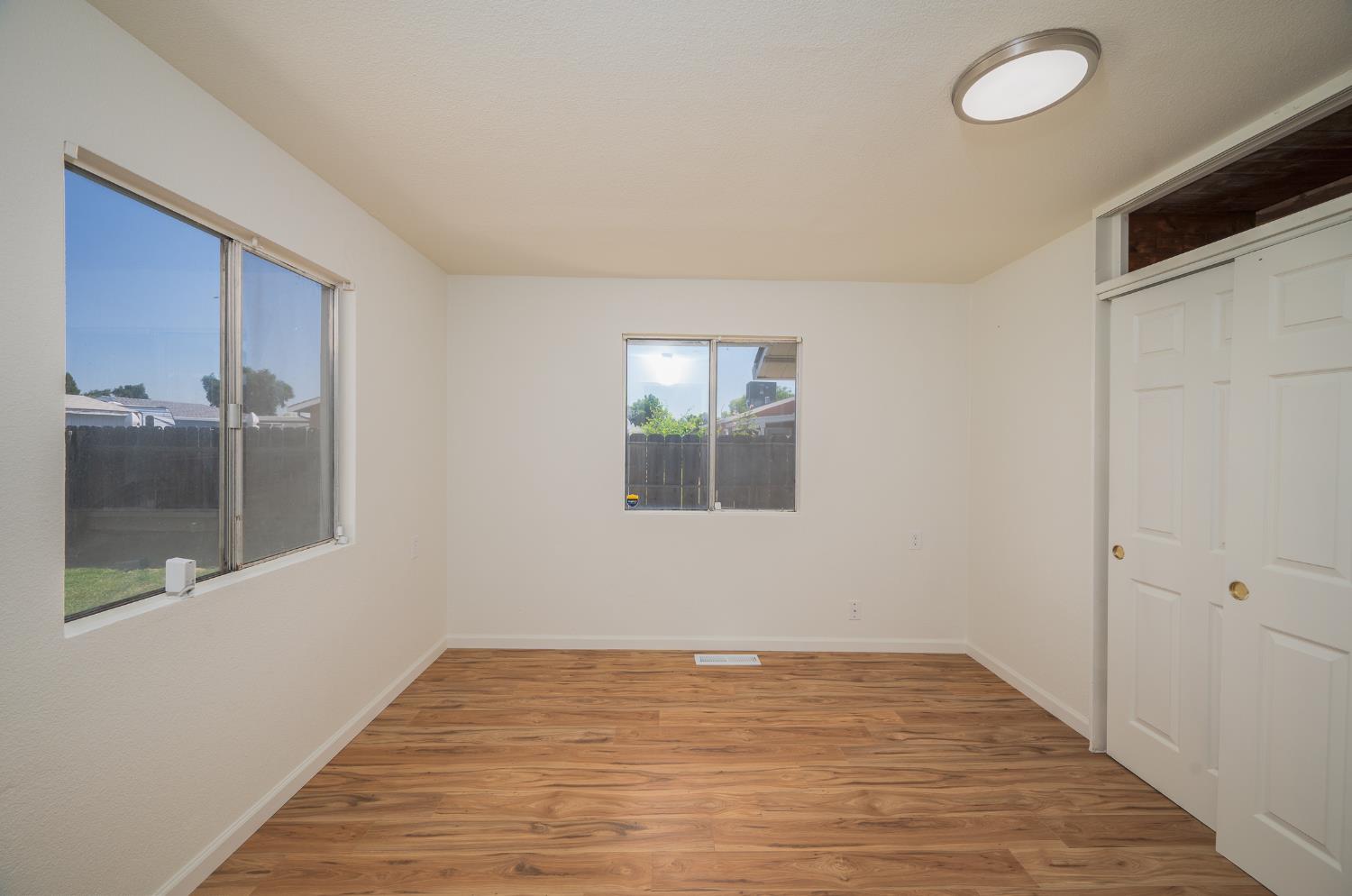 Detail Gallery Image 29 of 39 For 13137 Bentley St, Waterford,  CA 95386 - 3 Beds | 2 Baths