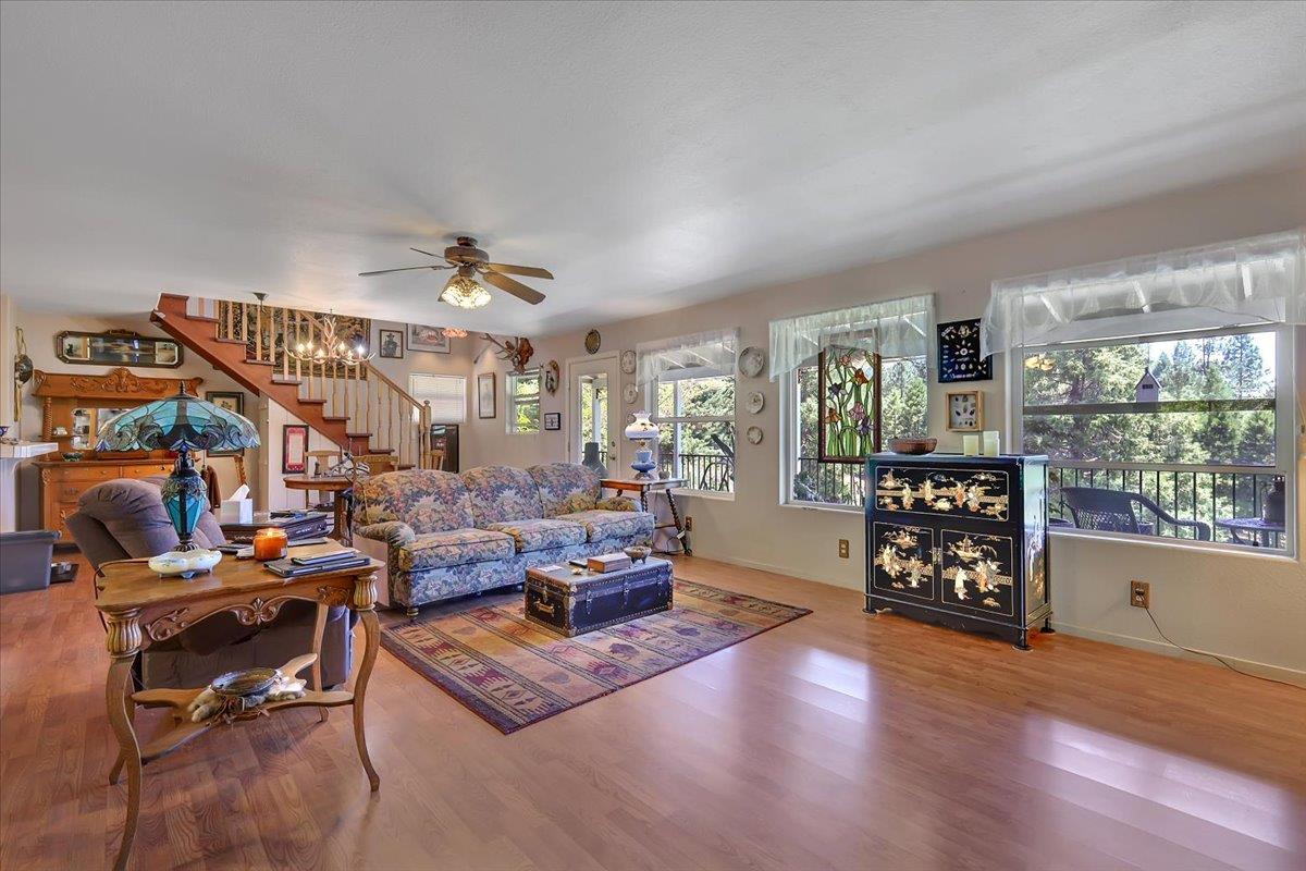 Rogue House Place, Grass Valley, California image 8
