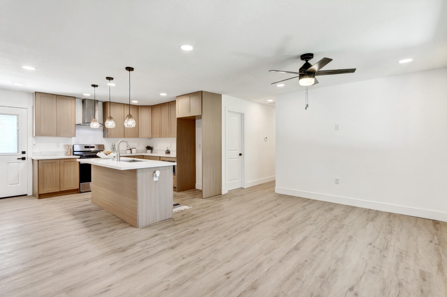 Detail Gallery Image 9 of 37 For 510 U St, Rio Linda,  CA 95673 - 3 Beds | 2 Baths