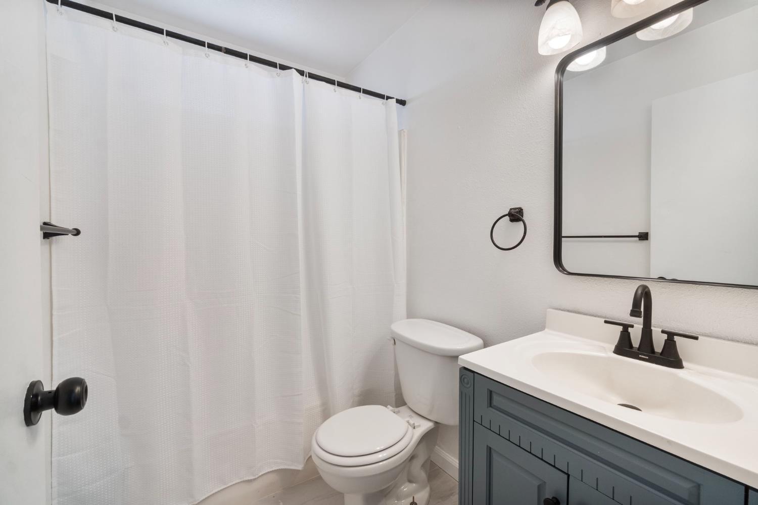 Detail Gallery Image 16 of 22 For 25732 Avenue 17, Madera,  CA 93638 - 3 Beds | 2 Baths