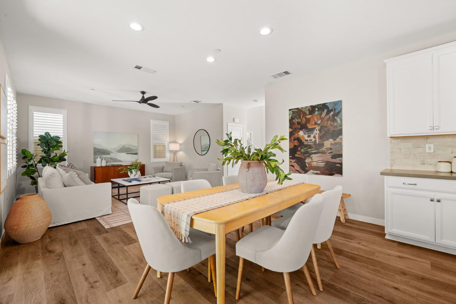 Detail Gallery Image 21 of 78 For 3565 Forney Way, Sacramento,  CA 95816 - 4 Beds | 2/1 Baths