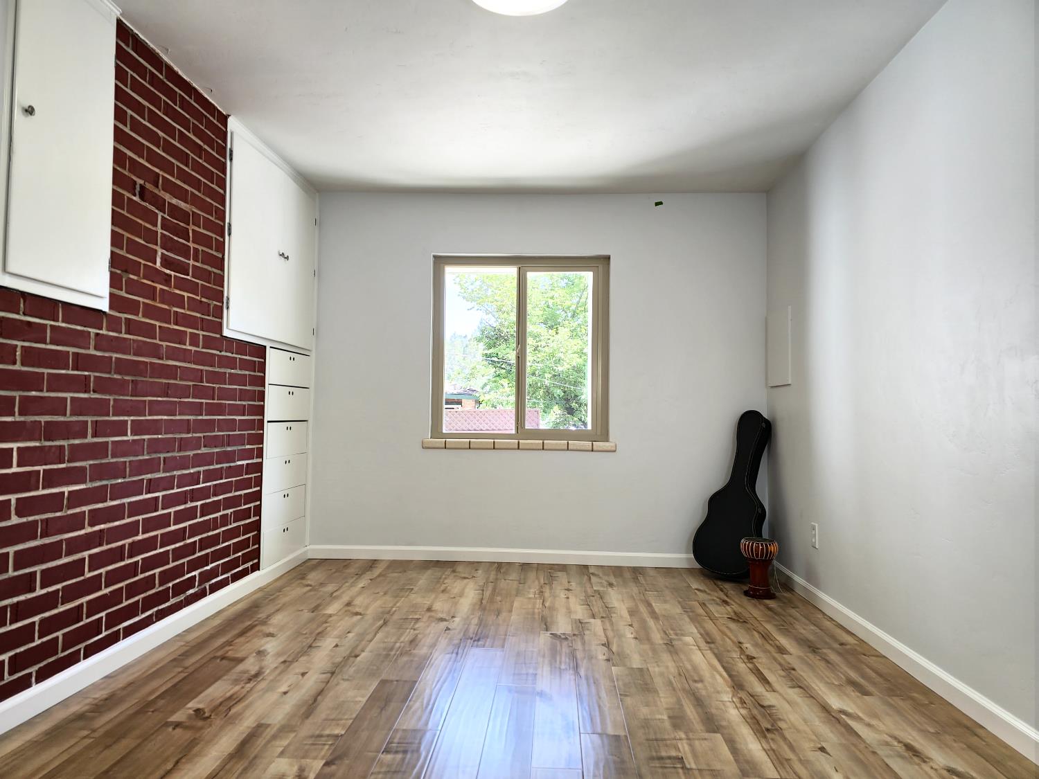 Detail Gallery Image 11 of 18 For 1284 Roxie Way, Placerville,  CA 95667 - 3 Beds | 1 Baths