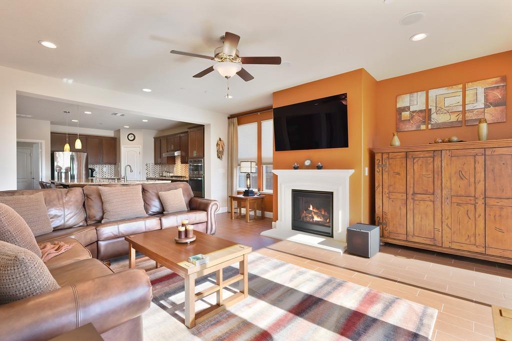 Detail Gallery Image 18 of 48 For 3635 Arden Villa Pl, Roseville,  CA 95747 - 4 Beds | 2/1 Baths