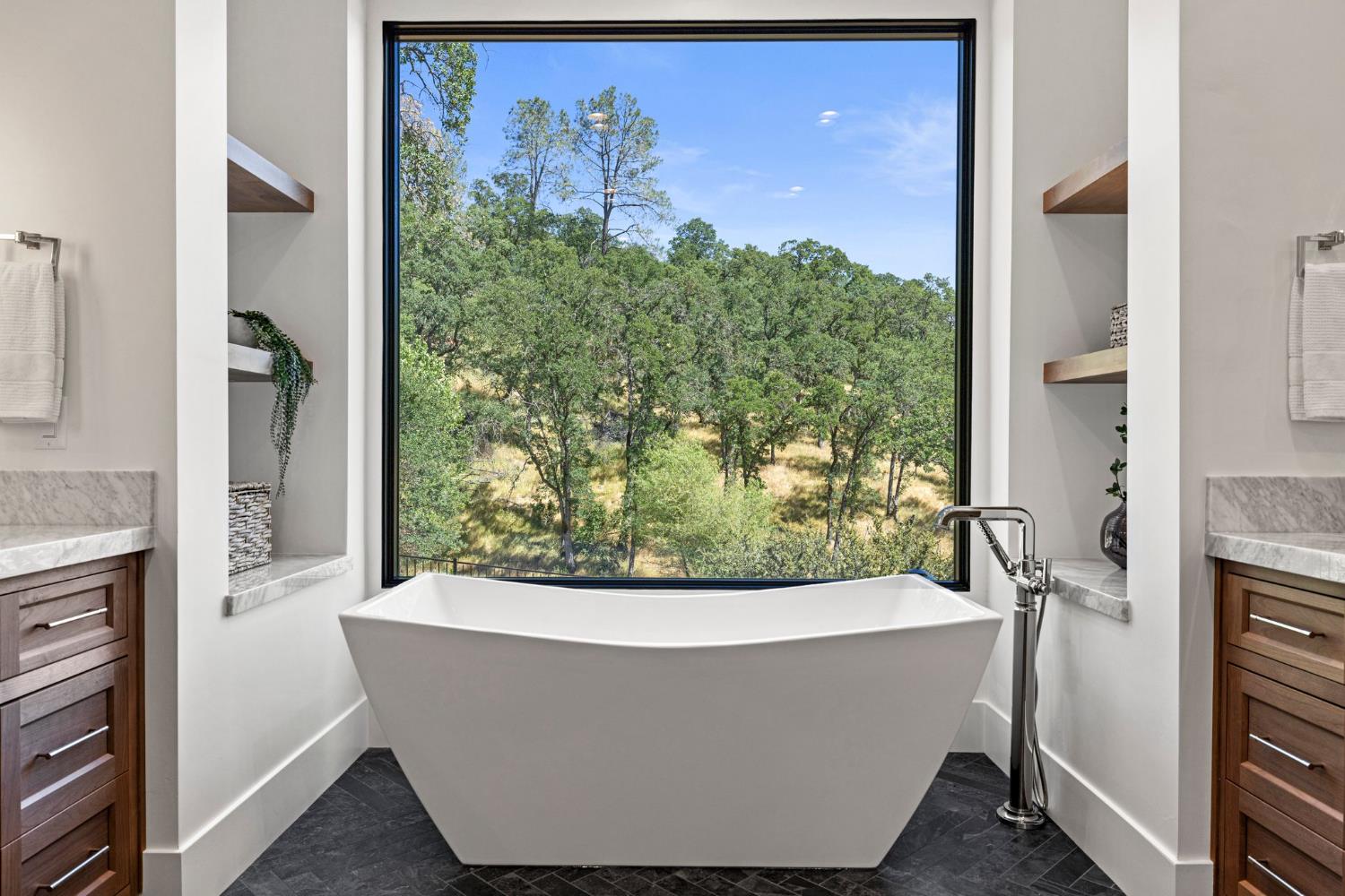 Detail Gallery Image 35 of 93 For 789 Del Coronado Ct, El Dorado Hills,  CA 95762 - 5 Beds | 5/1 Baths