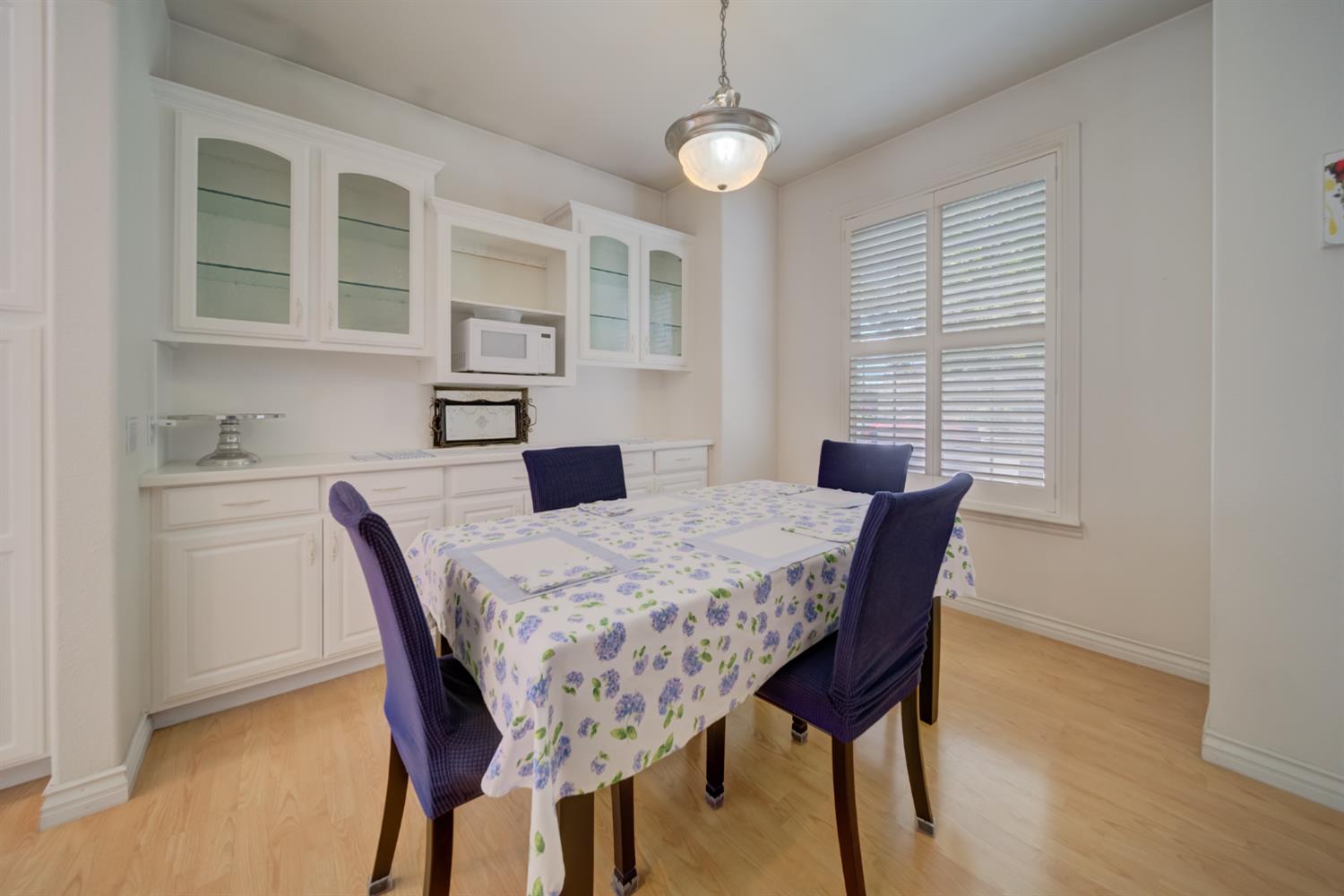 Detail Gallery Image 13 of 44 For 3543 Oak Shores Dr, Stockton,  CA 95209 - 3 Beds | 2 Baths