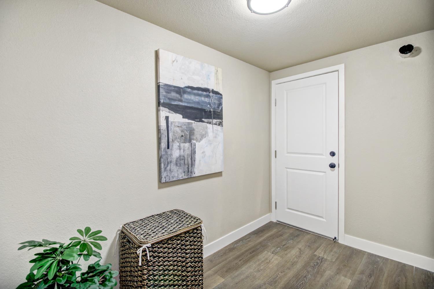 Detail Gallery Image 40 of 45 For 5512 Vahalla Dr, Carmichael,  CA 95608 - 3 Beds | 2 Baths