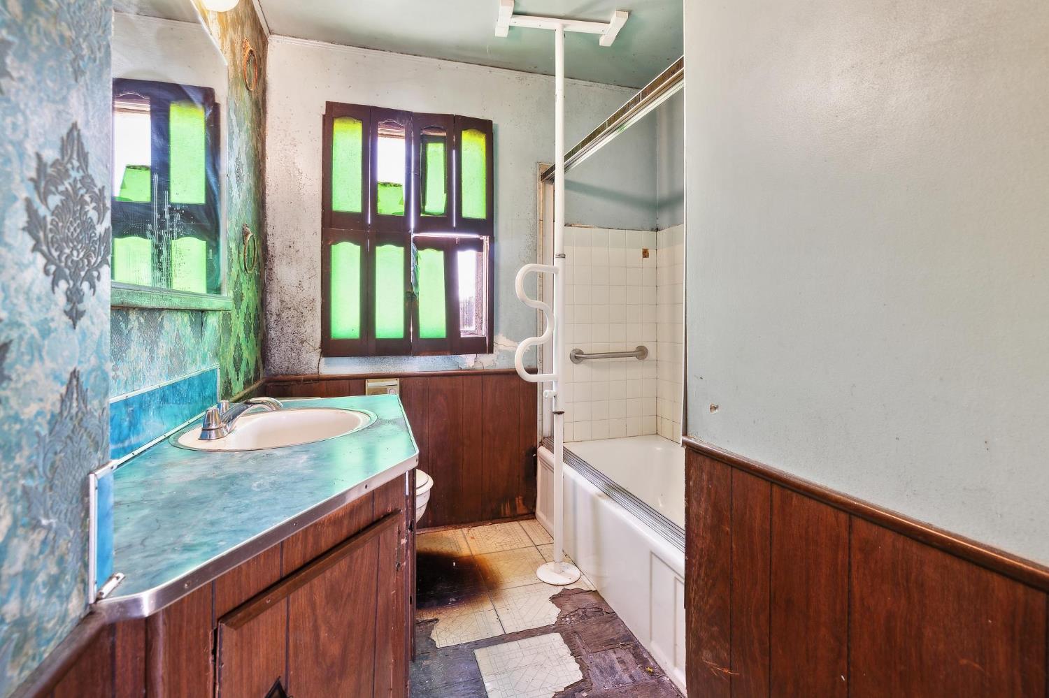 Detail Gallery Image 26 of 34 For 1346 Manor Dr, San Pablo,  CA 94806 - 2 Beds | 1 Baths