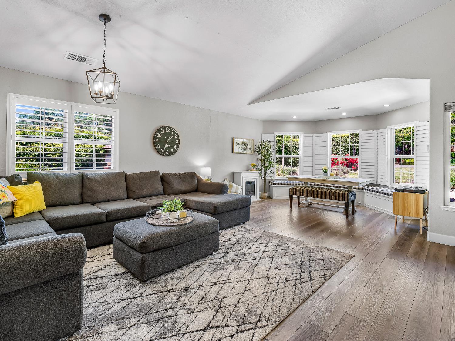 Detail Gallery Image 9 of 44 For 3400 Raben Way, Cameron Park,  CA 95682 - 4 Beds | 2/1 Baths