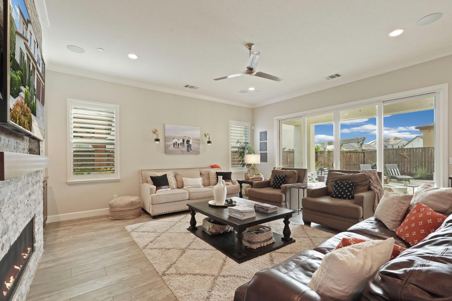Detail Gallery Image 20 of 75 For 3021 Belmont Dr, Lodi,  CA 95242 - 5 Beds | 3/1 Baths