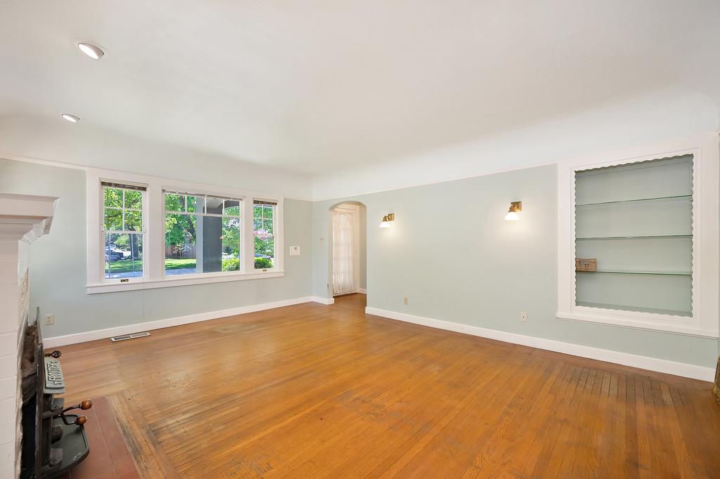 Detail Gallery Image 8 of 42 For 2665 3rd Ave, Sacramento,  CA 95818 - 2 Beds | 1 Baths