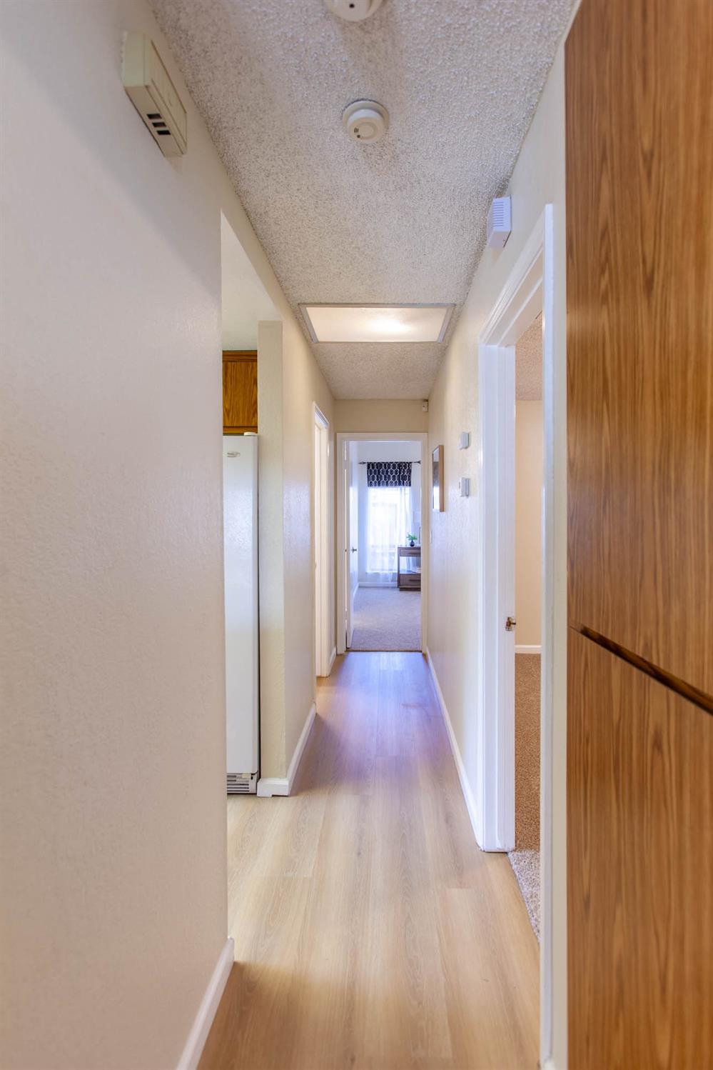 Detail Gallery Image 17 of 28 For 2949 Candido Dr, Sacramento,  CA 95833 - 2 Beds | 2 Baths